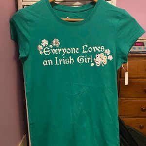 Everyone loves an Irish Girl tee T shirt top st. Patrick’s 12 Large green